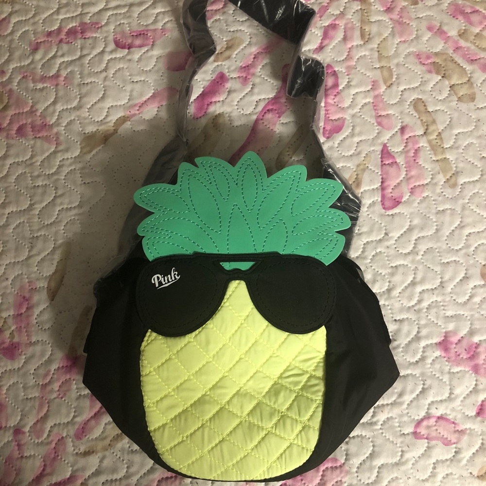 PINK Victoria’s Secret pineapple cooler